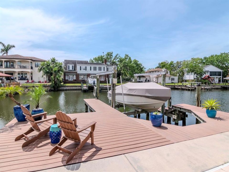 Под контрактом: $3,995,000 (5 спален, 5 ванн, 4718 Квадратных фут)