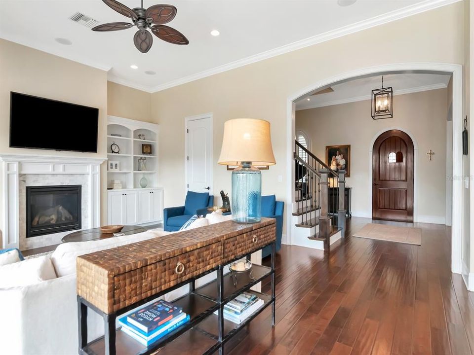 Под контрактом: $3,995,000 (5 спален, 5 ванн, 4718 Квадратных фут)