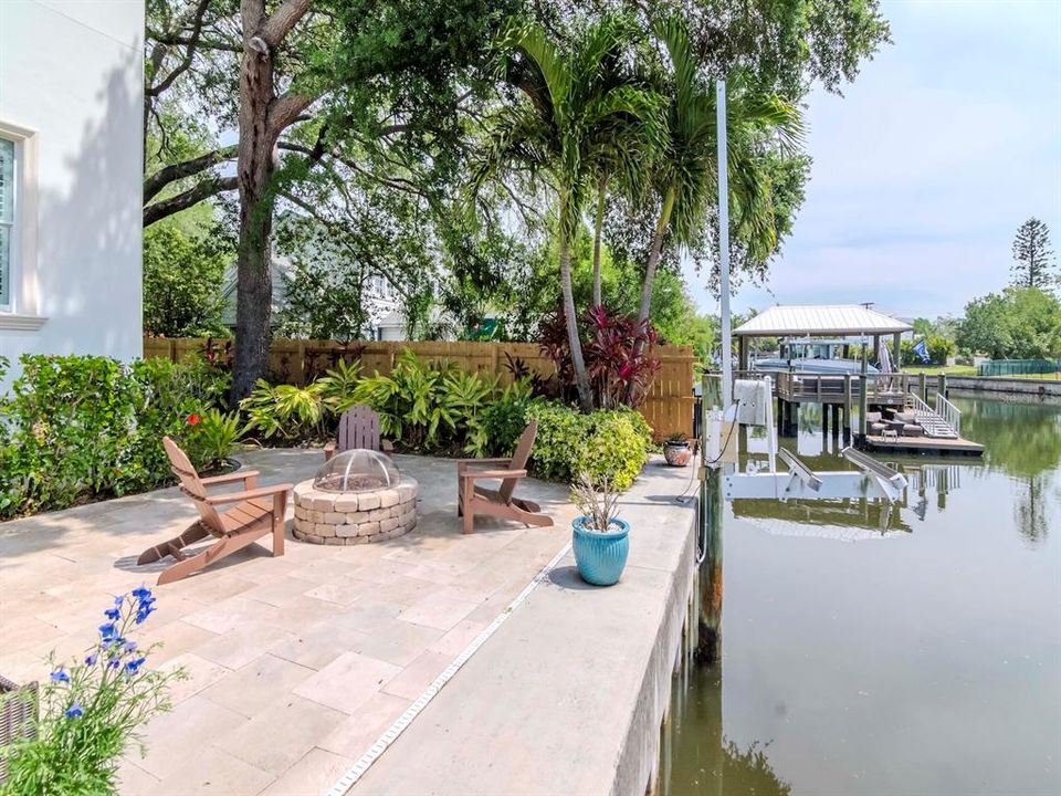 Под контрактом: $3,995,000 (5 спален, 5 ванн, 4718 Квадратных фут)