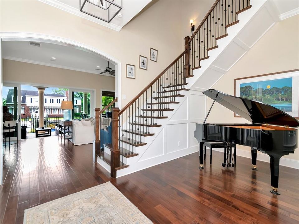 Под контрактом: $3,995,000 (5 спален, 5 ванн, 4718 Квадратных фут)