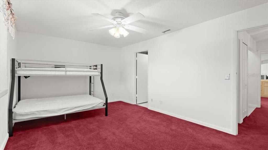 For Sale: $239,999 (2 beds, 2 baths, 1364 Square Feet)