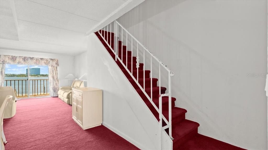 For Sale: $239,999 (2 beds, 2 baths, 1364 Square Feet)