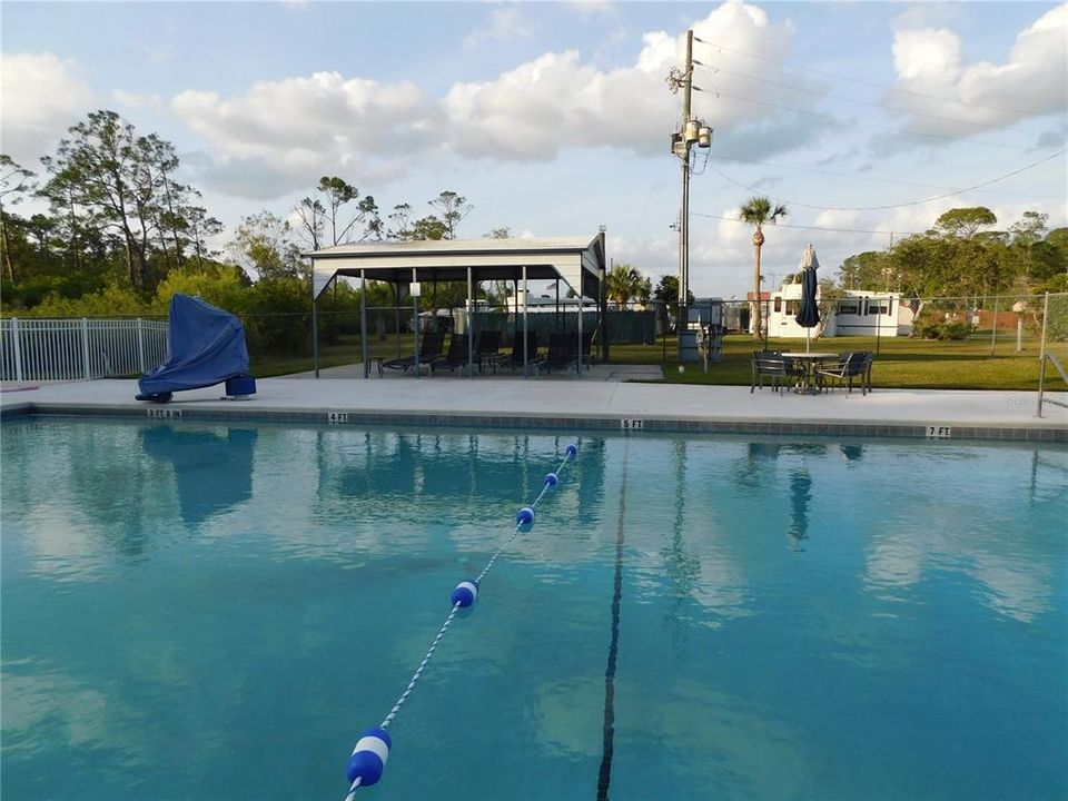 待售: $189,000 (1 贝兹, 2 浴室, 929 平方英尺)