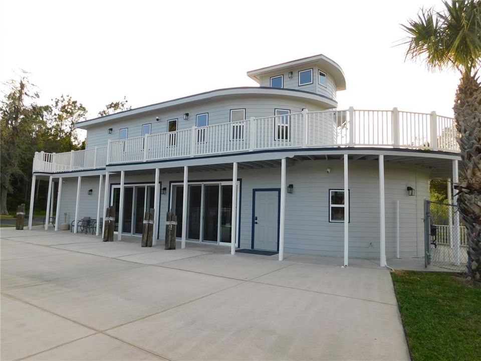 待售: $189,000 (1 贝兹, 2 浴室, 929 平方英尺)