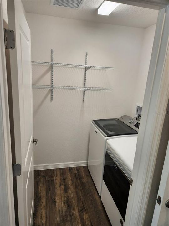 出租: $1,799 (2 贝兹, 2 浴室, 1000 平方英尺)