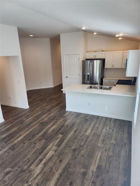 出租: $1,799 (2 贝兹, 2 浴室, 1000 平方英尺)