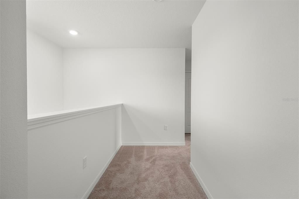 Activo con contrato: $388,900 (4 camas, 2 baños, 2059 Pies cuadrados)