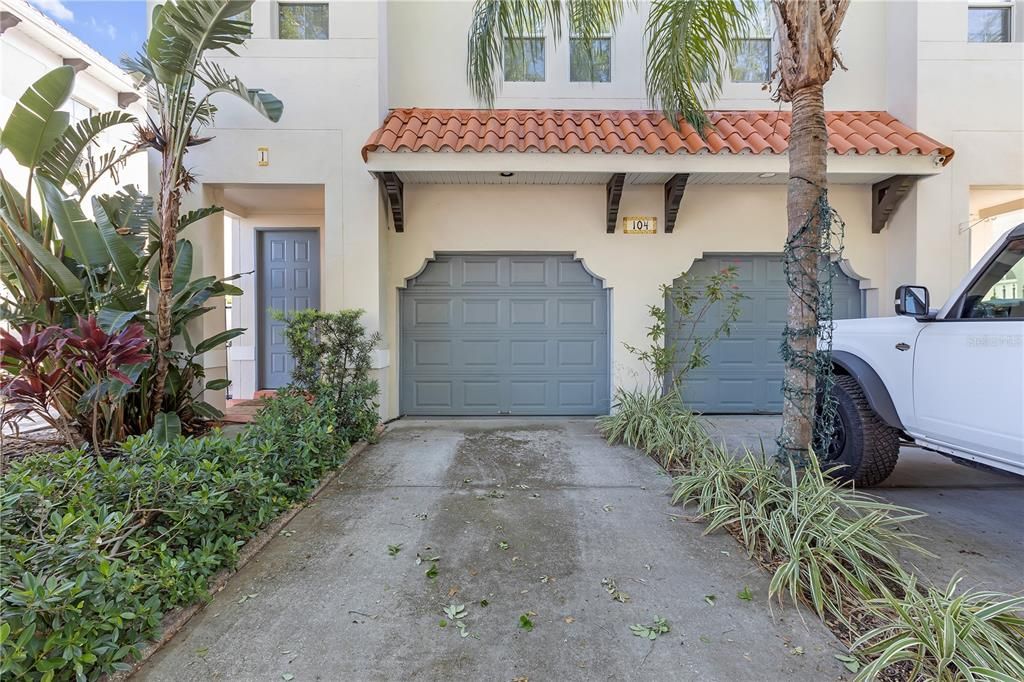 Recently Rented: $3,350 (2 beds, 2 baths, 1522 Square Feet)