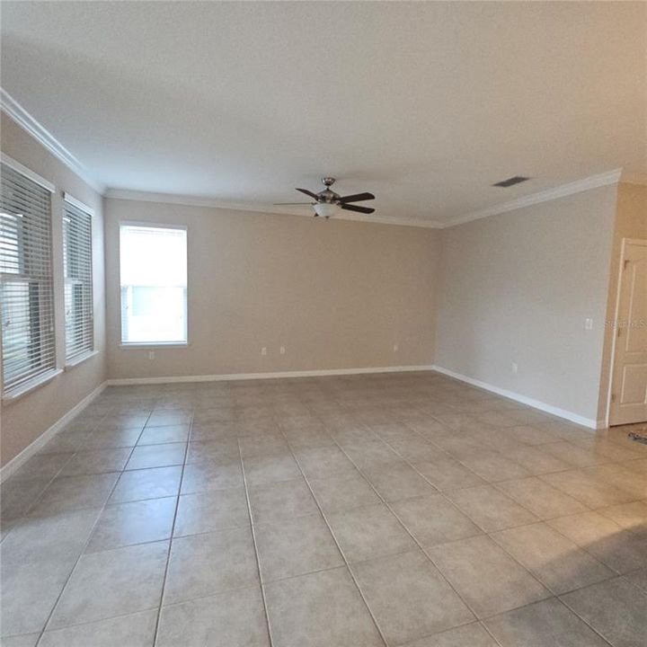 For Sale: $399,000 (3 beds, 3 baths, 2369 Square Feet)