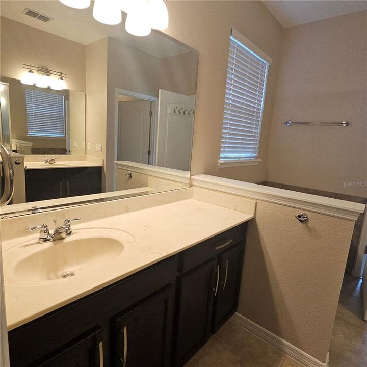 For Sale: $399,000 (3 beds, 3 baths, 2369 Square Feet)