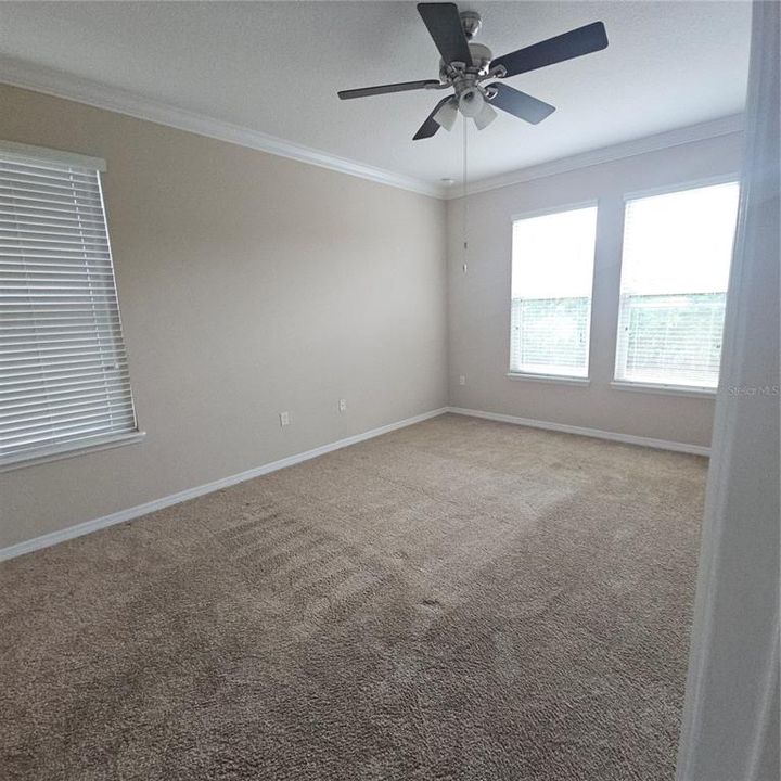 For Sale: $399,000 (3 beds, 3 baths, 2369 Square Feet)