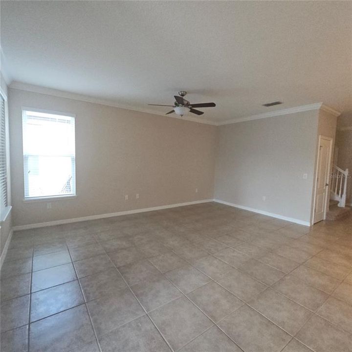 For Sale: $399,000 (3 beds, 3 baths, 2369 Square Feet)