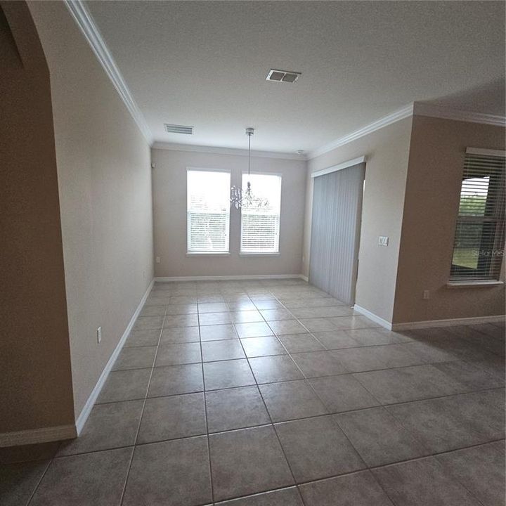 For Sale: $399,000 (3 beds, 3 baths, 2369 Square Feet)