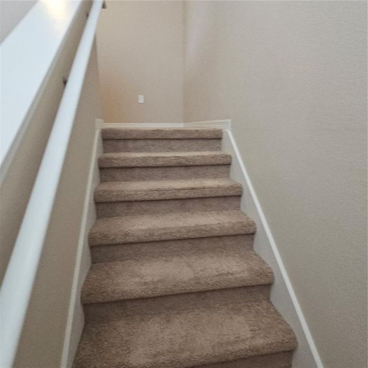 For Sale: $399,000 (3 beds, 3 baths, 2369 Square Feet)