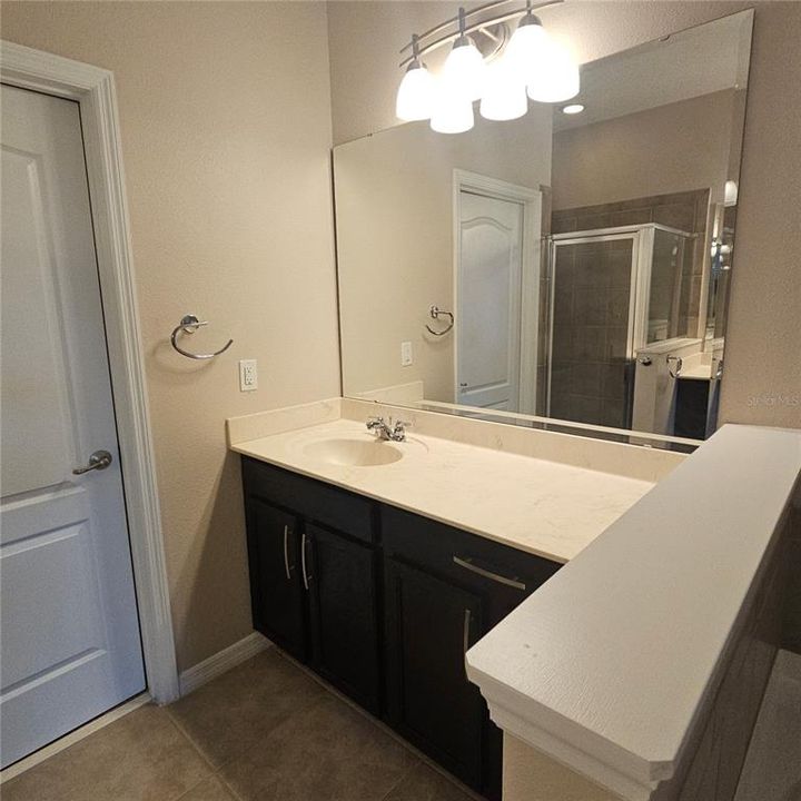 For Sale: $399,000 (3 beds, 3 baths, 2369 Square Feet)