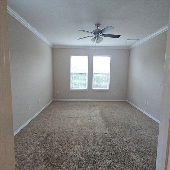 For Sale: $399,000 (3 beds, 3 baths, 2369 Square Feet)