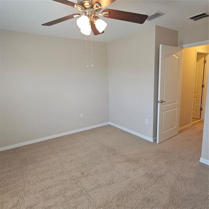 For Sale: $399,000 (3 beds, 3 baths, 2369 Square Feet)