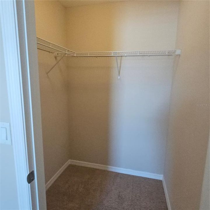 For Sale: $399,000 (3 beds, 3 baths, 2369 Square Feet)