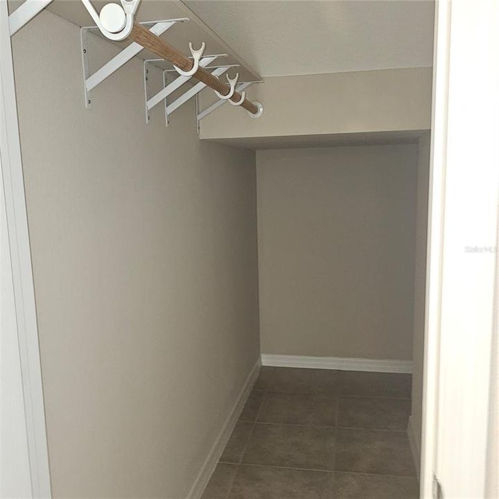 For Sale: $399,000 (3 beds, 3 baths, 2369 Square Feet)