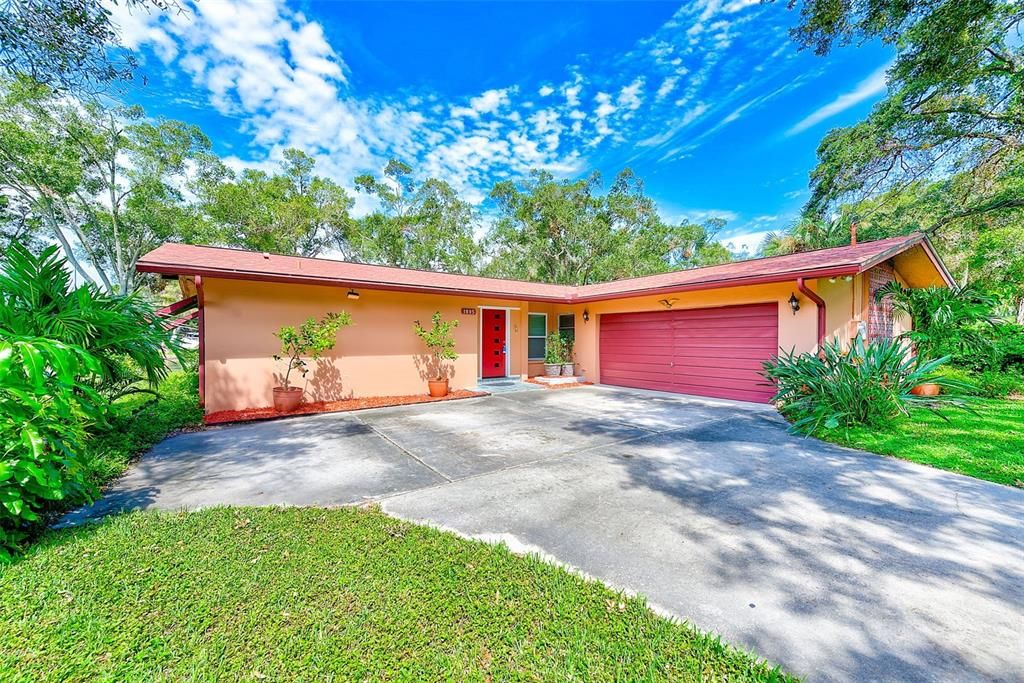 Recently Sold: $375,000 (2 beds, 2 baths, 1447 Square Feet)