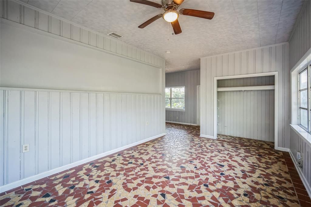 待售: $229,900 (3 贝兹, 1 浴室, 1268 平方英尺)