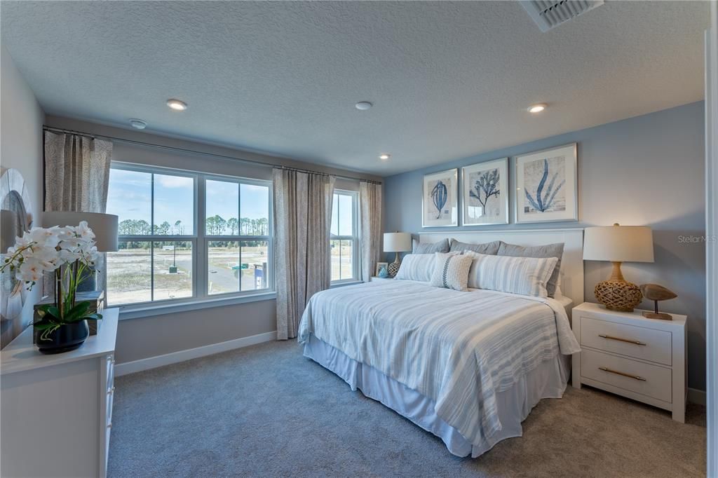 Под контрактом: $339,055 (3 спален, 2 ванн, 1687 Квадратных фут)