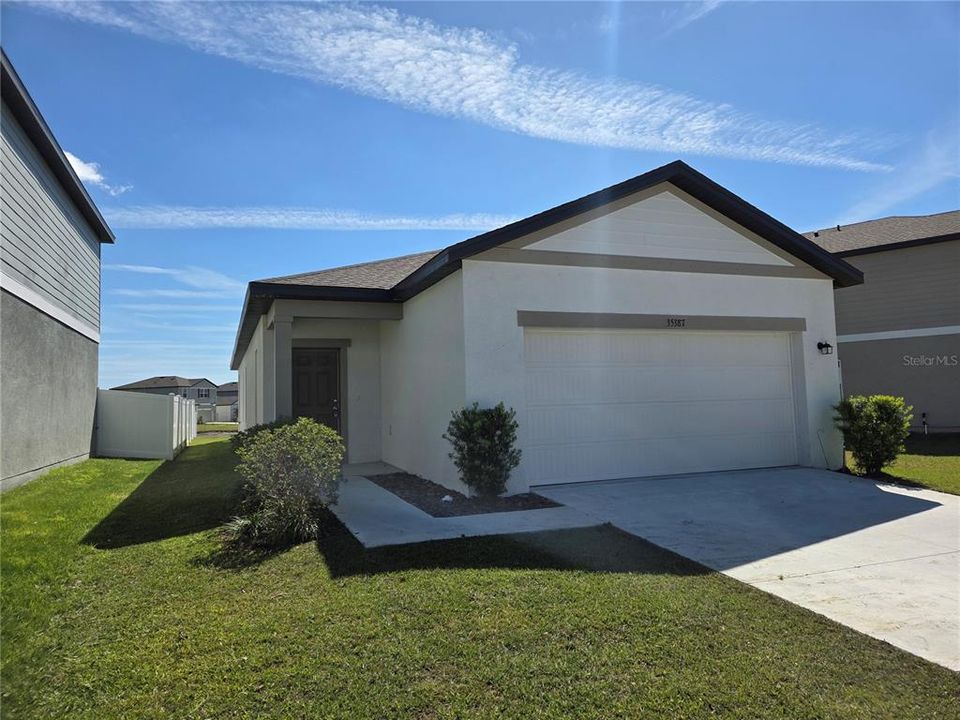 Recientemente alquilado: $1,975 (3 camas, 2 baños, 1412 Pies cuadrados)