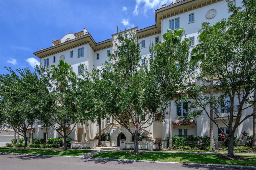 Recently Sold: $779,000 (2 beds, 2 baths, 1535 Square Feet)