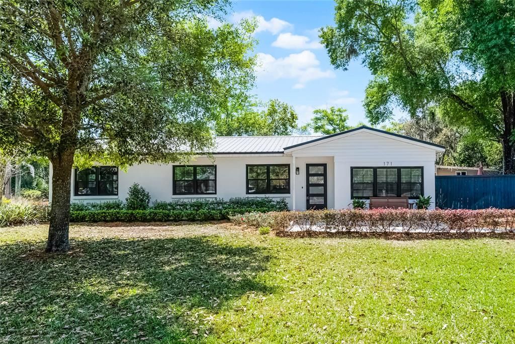 Recently Sold: $369,900 (3 beds, 2 baths, 1336 Square Feet)