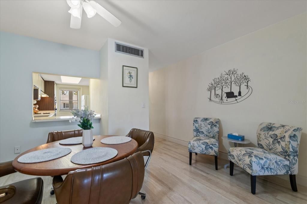 For Sale: $83,888 (1 beds, 1 baths, 655 Square Feet)