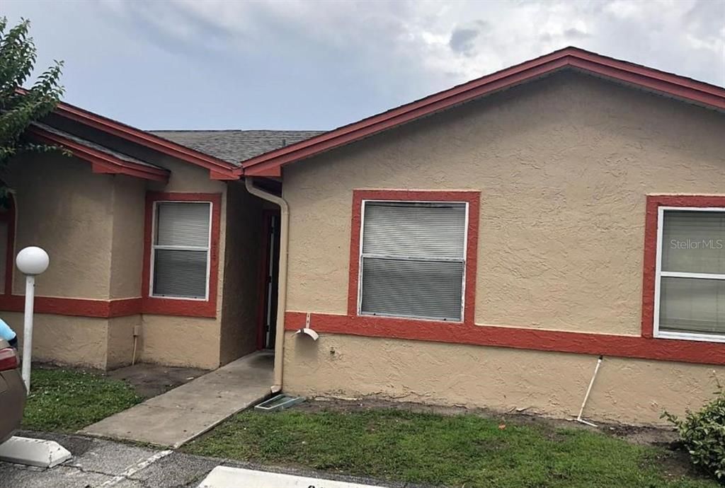 Recently Sold: $200,000 (3 beds, 2 baths, 950 Square Feet)