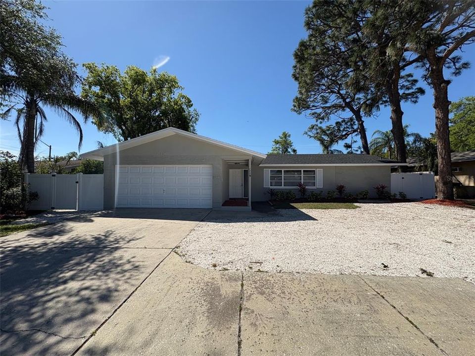 最近售出: $459,900 (4 贝兹, 4 浴室, 1965 平方英尺)