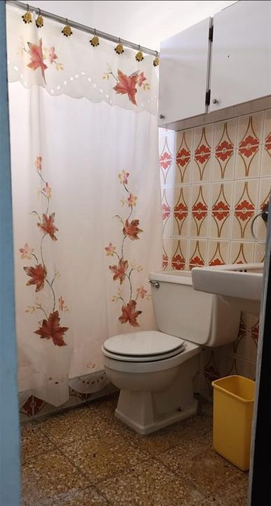 待售: $200,000 (3 贝兹, 1 浴室, 1178 平方英尺)