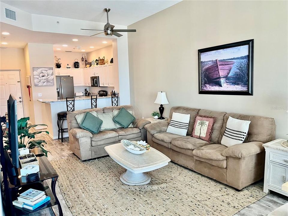 For Rent: $4,800 (2 beds, 2 baths, 1155 Square Feet)