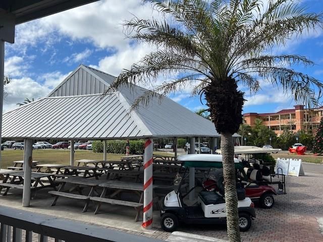 For Rent: $4,800 (2 beds, 2 baths, 1155 Square Feet)