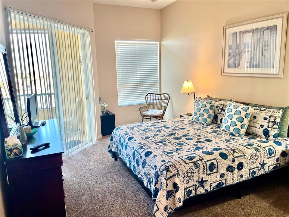 For Rent: $4,800 (2 beds, 2 baths, 1155 Square Feet)