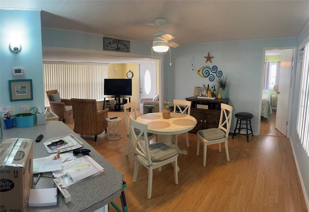 На продажу: $135,000 (2 спален, 1 ванн, 672 Квадратных фут)