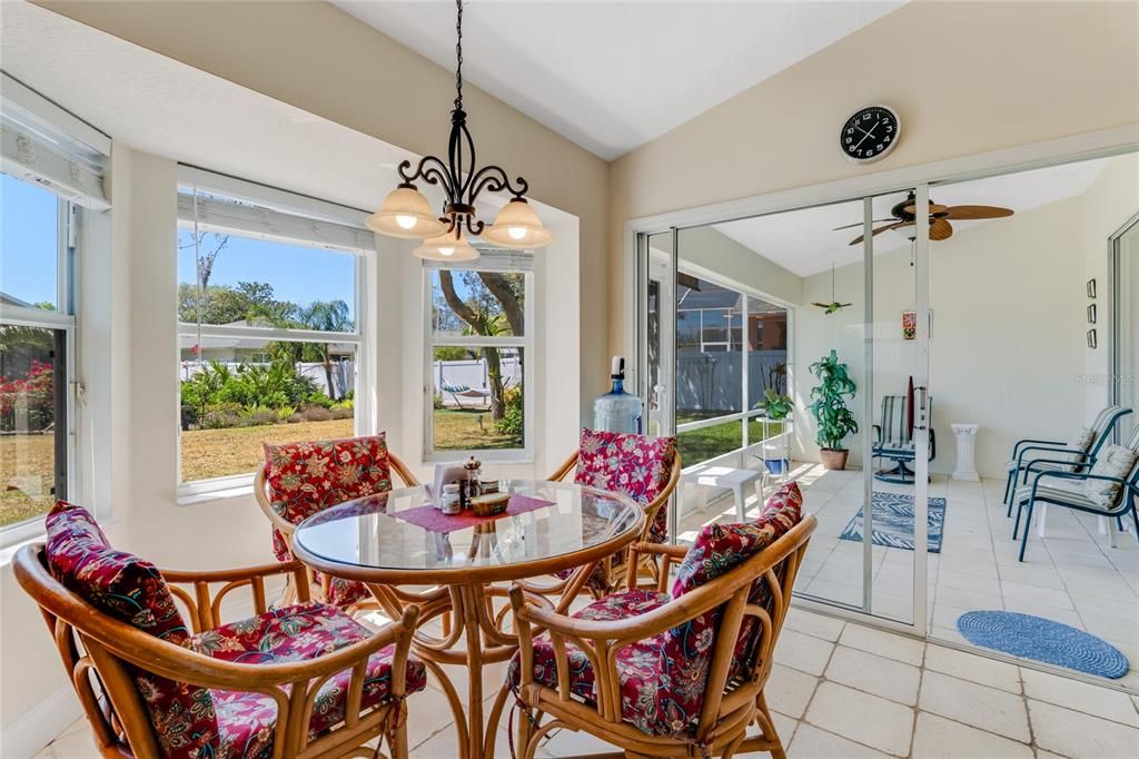 待售: $419,900 (4 贝兹, 2 浴室, 2247 平方英尺)