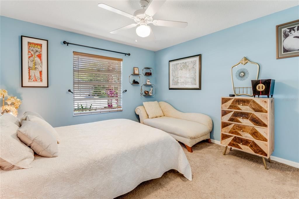 待售: $419,900 (4 贝兹, 2 浴室, 2247 平方英尺)