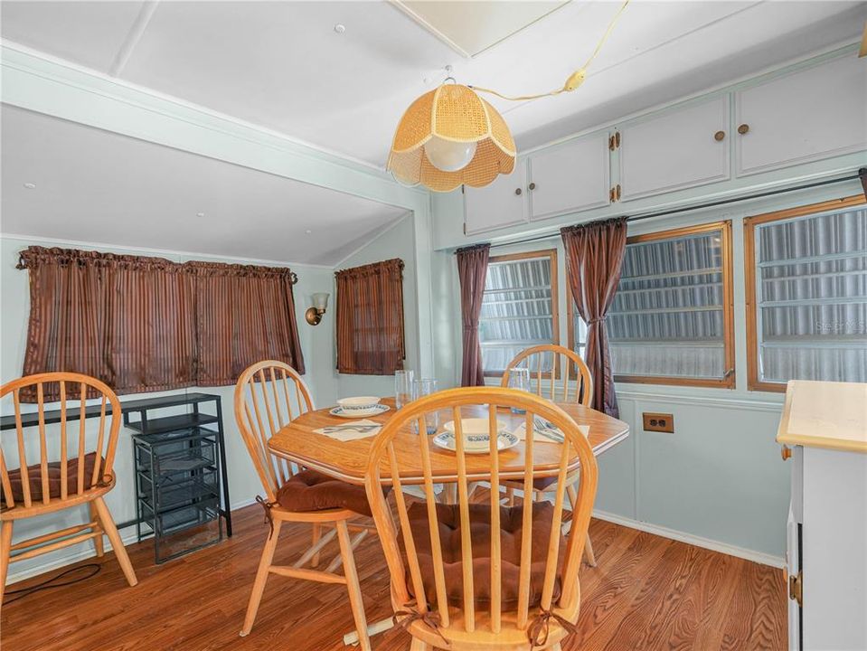 待售: $65,000 (2 贝兹, 1 浴室, 620 平方英尺)