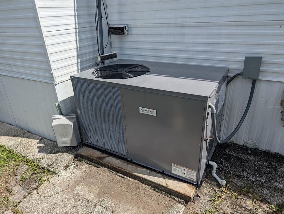 待售: $65,000 (2 贝兹, 1 浴室, 620 平方英尺)