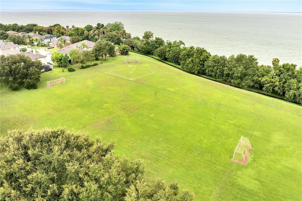 Active With Contract: $539,900 (4 beds, 3 baths, 2865 Square Feet)