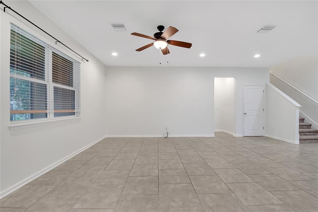 Active With Contract: $539,900 (4 beds, 3 baths, 2865 Square Feet)