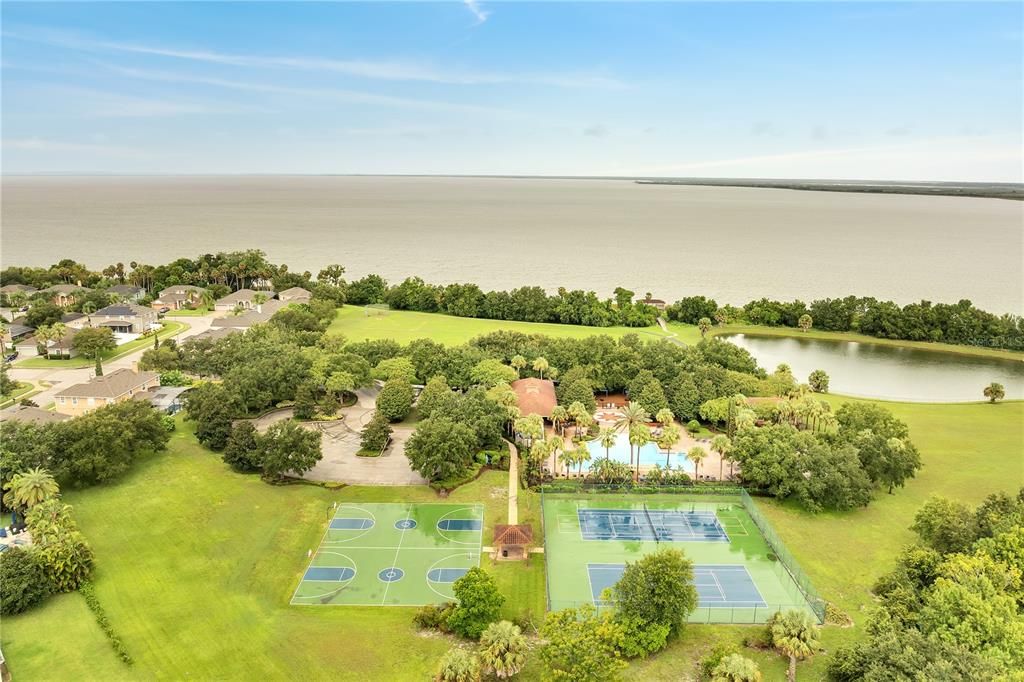 Active With Contract: $539,900 (4 beds, 3 baths, 2865 Square Feet)