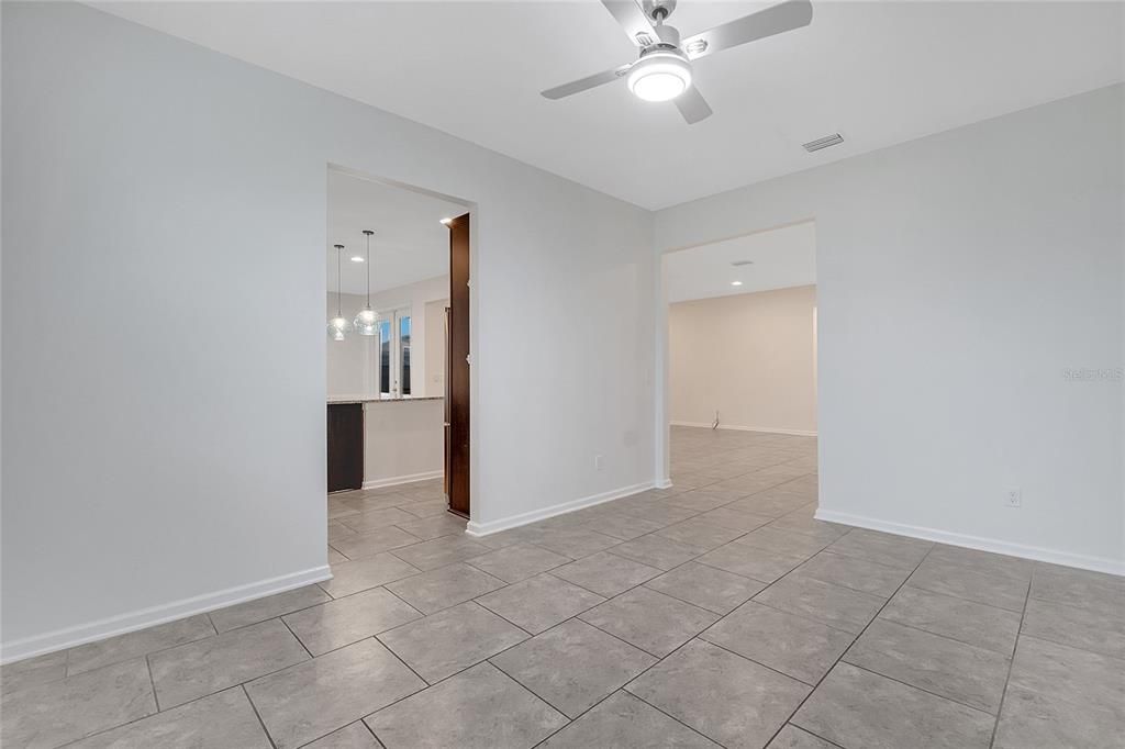 Active With Contract: $539,900 (4 beds, 3 baths, 2865 Square Feet)