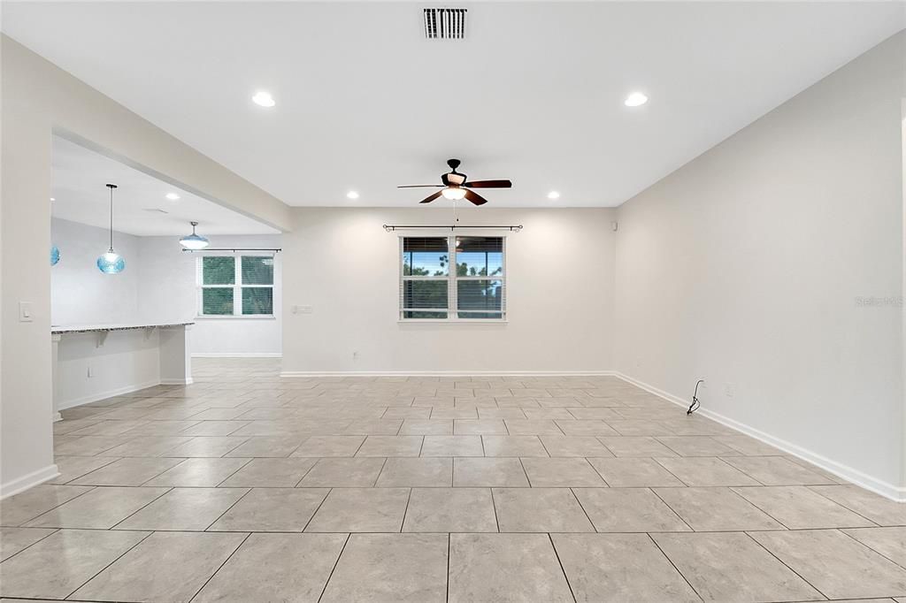 Active With Contract: $539,900 (4 beds, 3 baths, 2865 Square Feet)