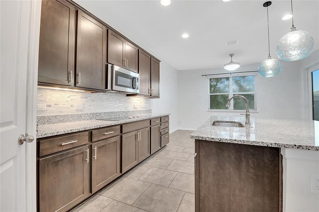 Active With Contract: $539,900 (4 beds, 3 baths, 2865 Square Feet)