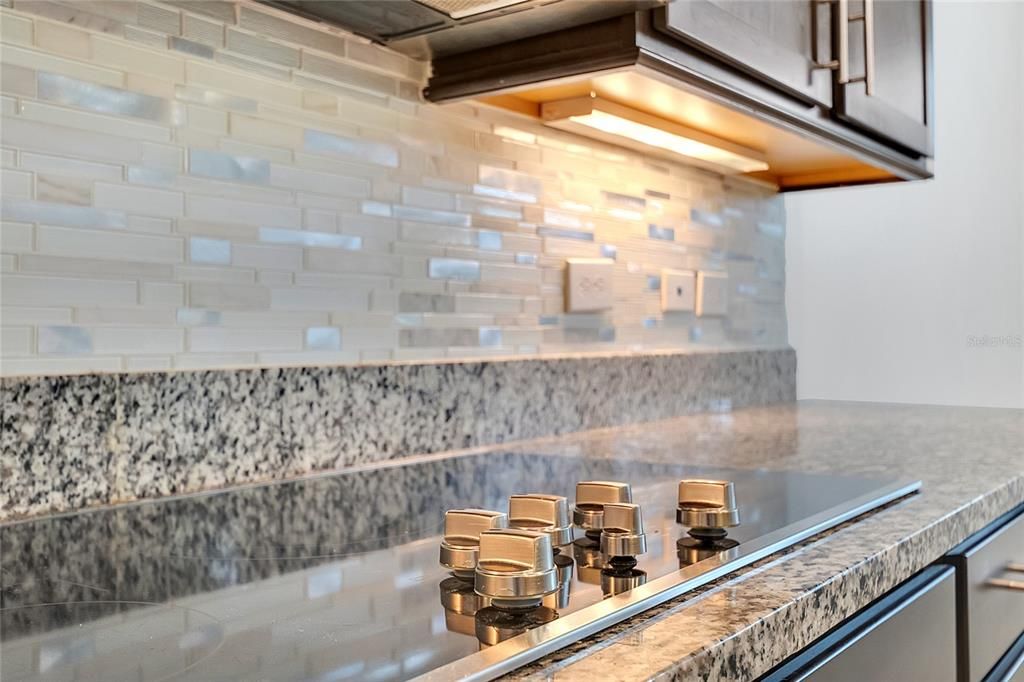 Active With Contract: $539,900 (4 beds, 3 baths, 2865 Square Feet)