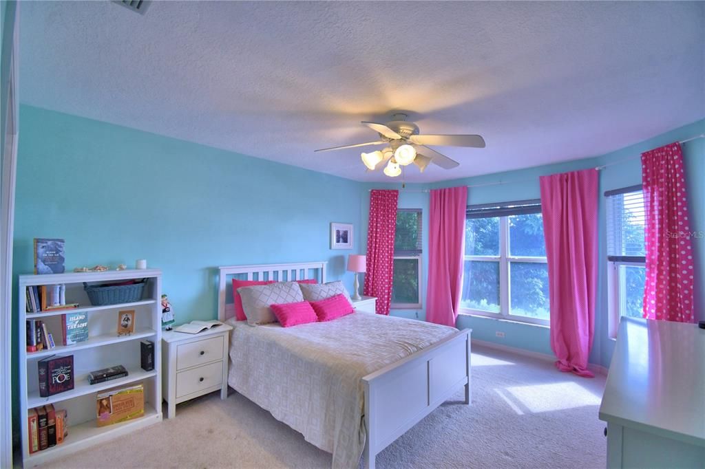 待售: $750,000 (5 贝兹, 3 浴室, 3161 平方英尺)