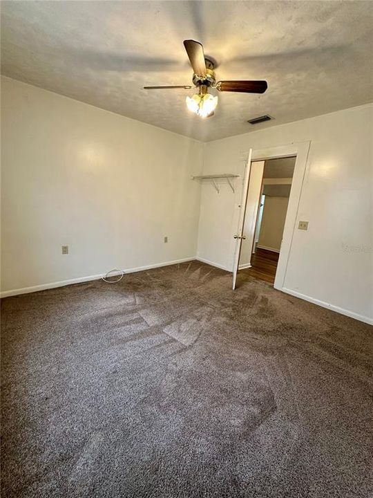 En Venta: $219,000 (6 camas, 4 baños, 2471 Pies cuadrados)